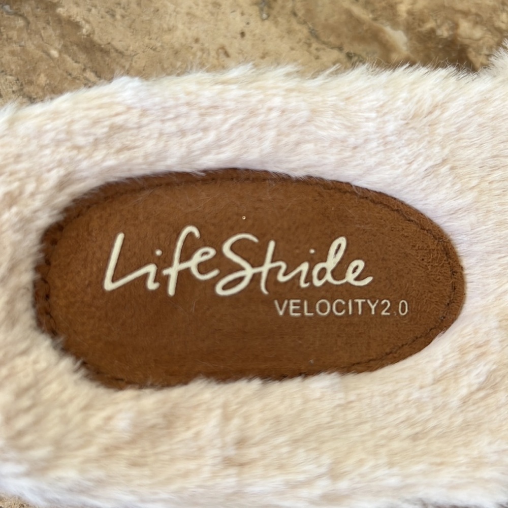 Life Stride Plush Slipper (Women's) - Picture 4 of 5
